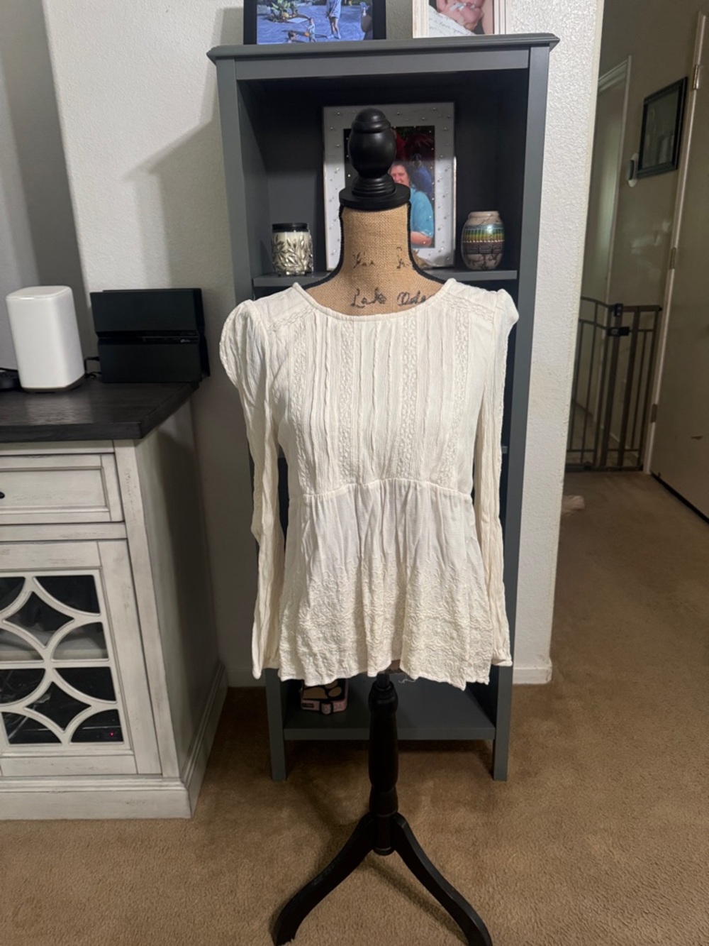 American Eagle Outfitters Ivory Long-Sleeve Peasant Top size M